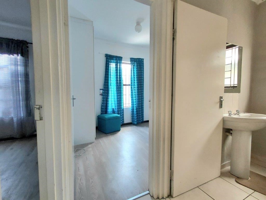 2 Bedroom Property for Sale in Victoria Park Western Cape